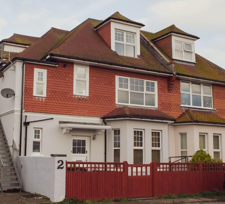 Beachy Head Apartment By Air Premier Seaford Exterior photo
