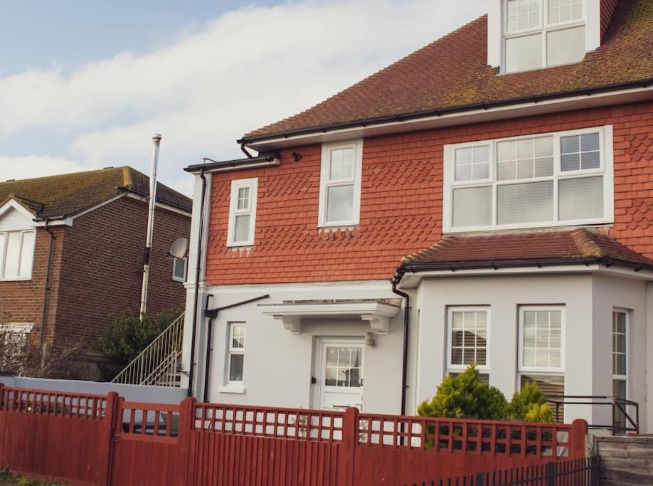 Beachy Head Apartment By Air Premier Seaford Exterior photo